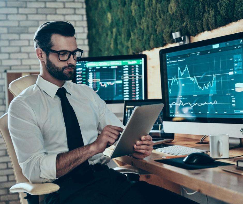 Crypto expert in the process of accounting for cryptocurrency