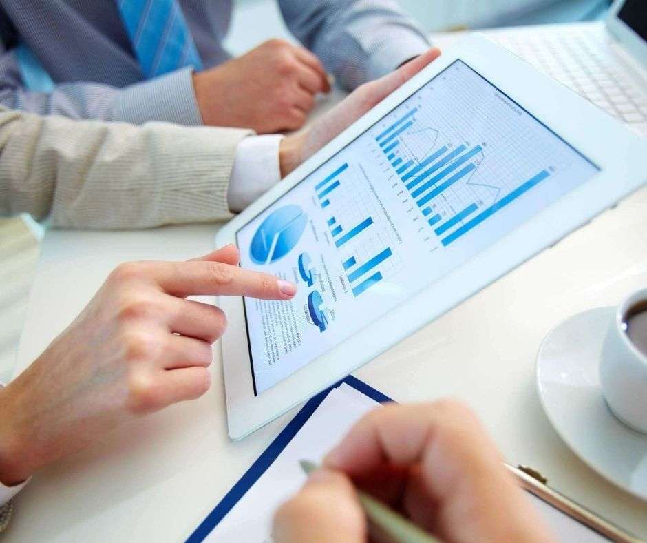 Person using financial reporting software